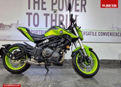 کیوجی SRK 249 را بشناسید؛ مشخصات موتورسیکلت دو سیلندر تازه با طراحی متفاوت